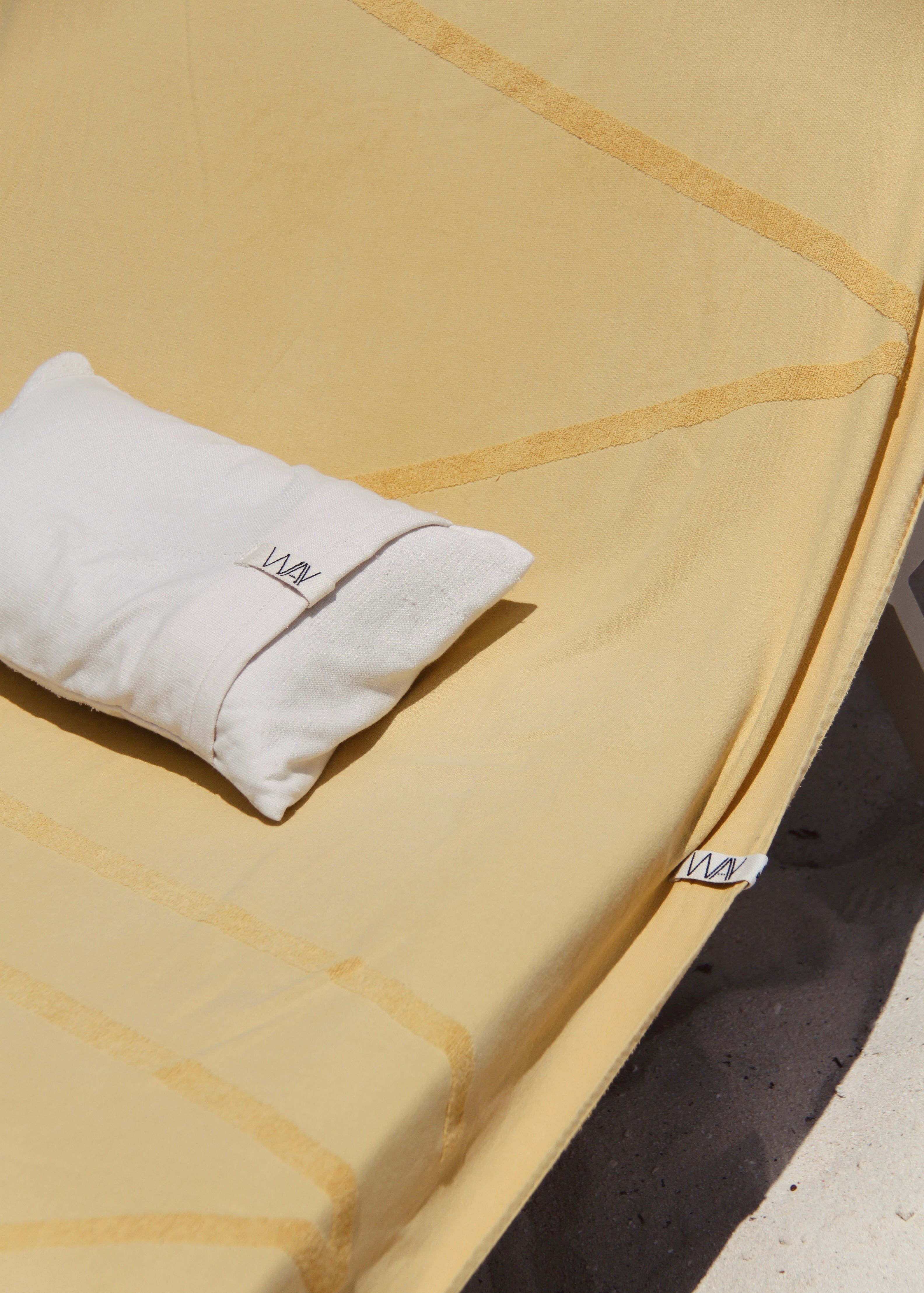 WAY BEACH PILLOW │ SHELL