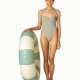 CLASSIC FLOAT │ CALILE