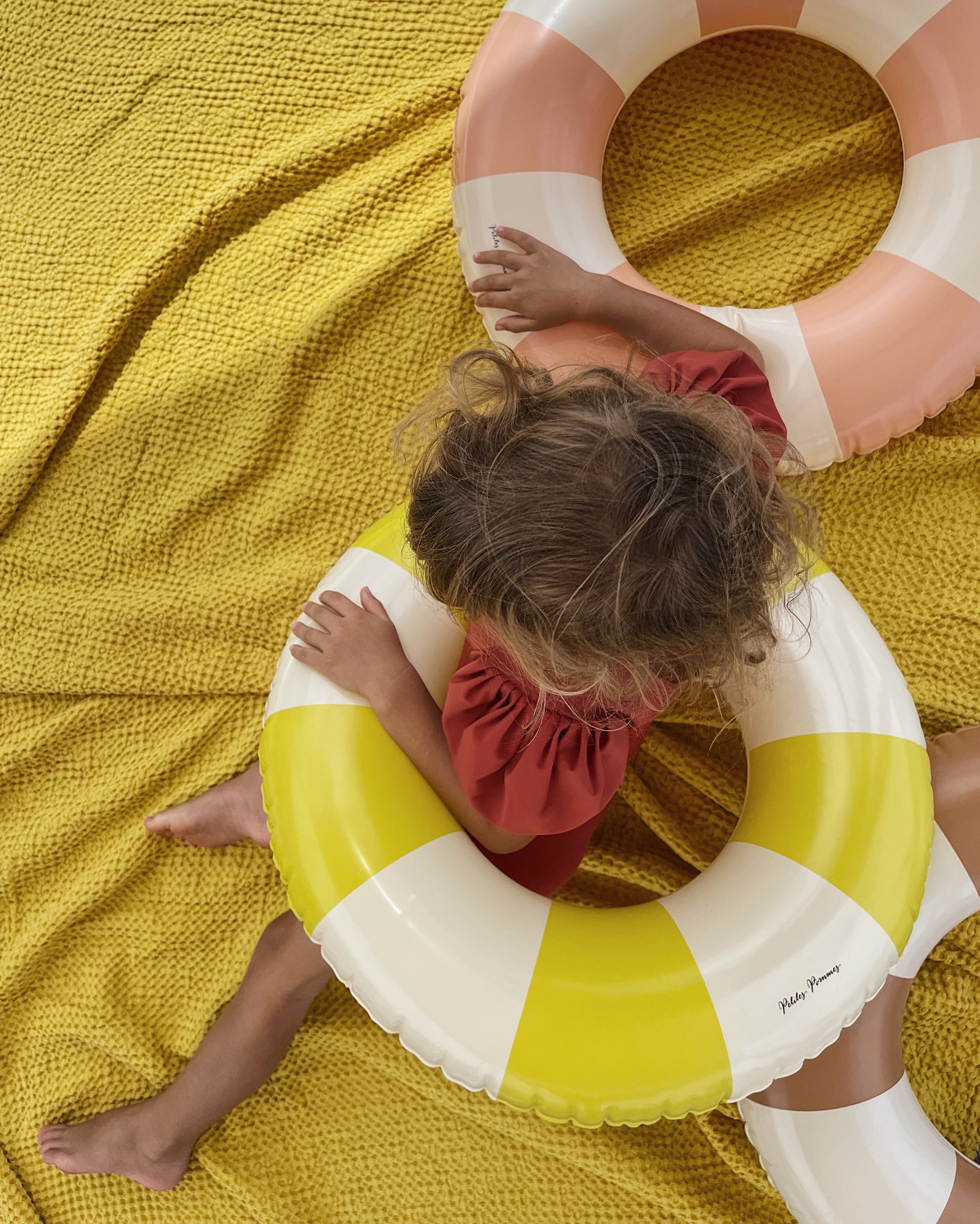 Peach Pool Float PEACH DAISY – Petites Pommes Classic Floats