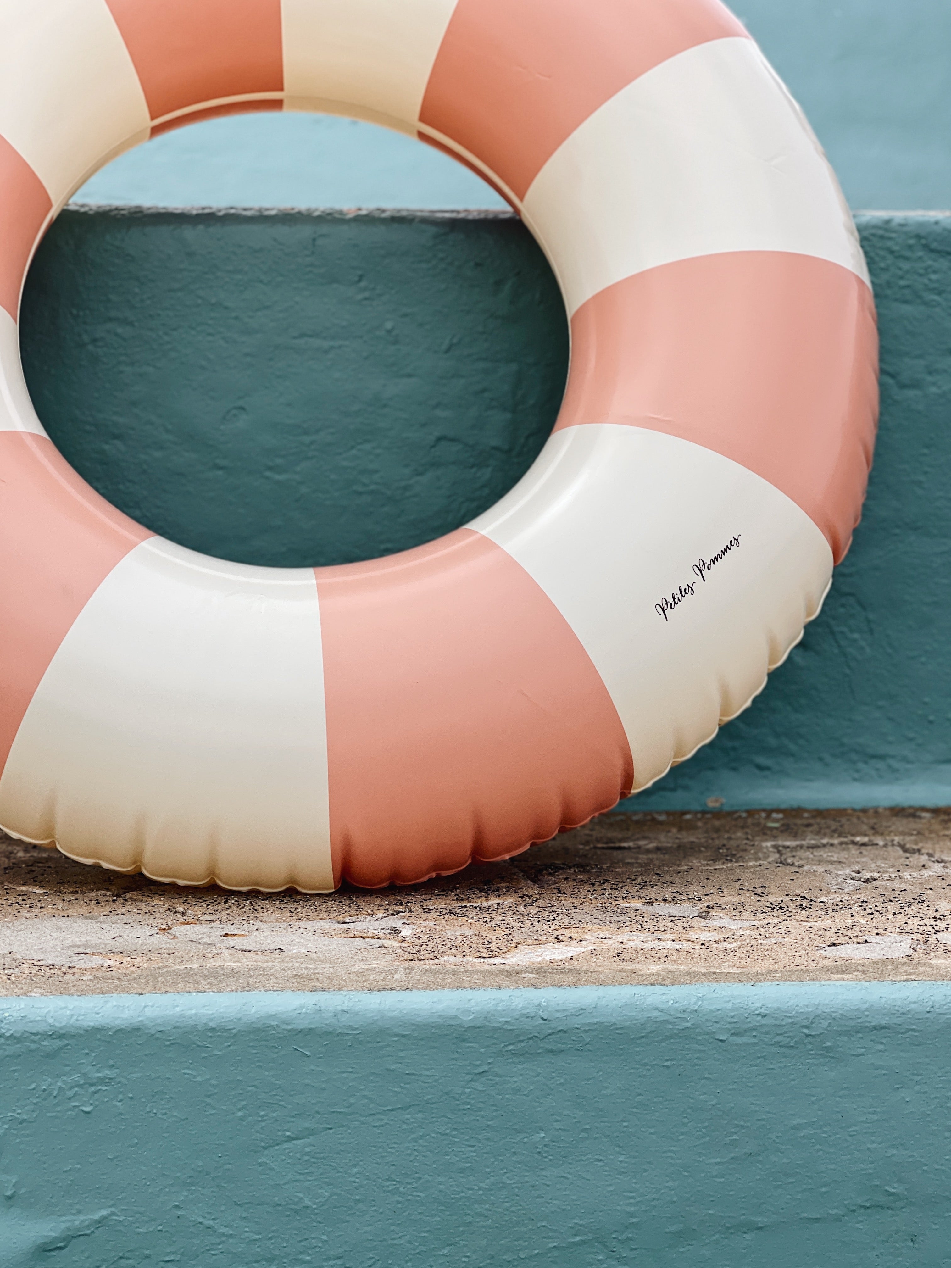 Peach Pool Float CLASSIC FLOAT │ PEACH DAISY – Petites Pommes Classic Floats